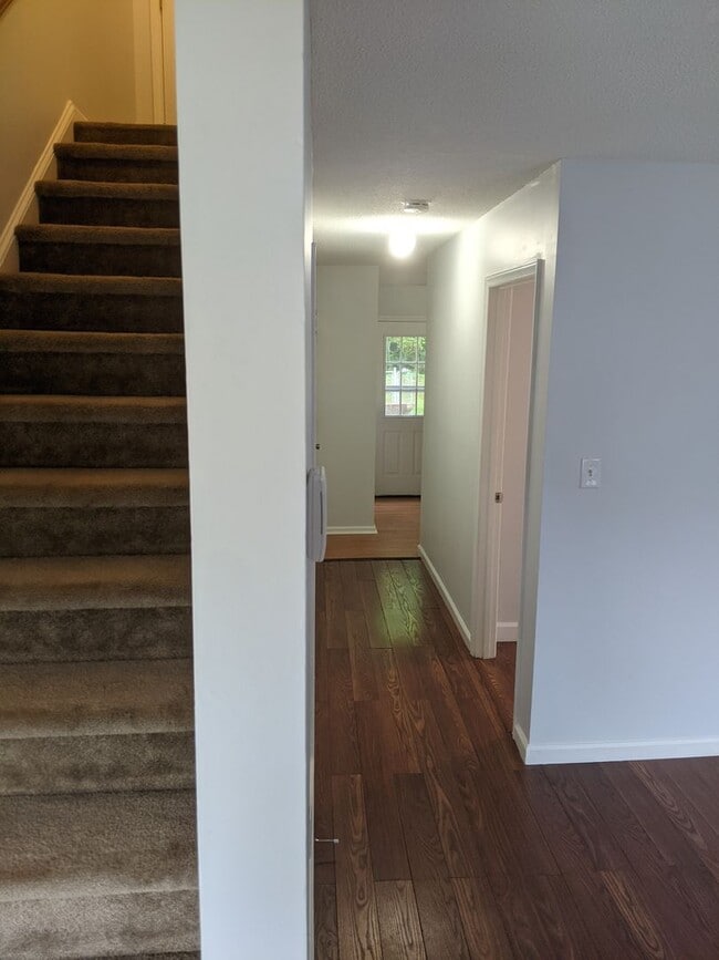 105 Starlite Dr in Carrboro, NC - Building Photo - Building Photo