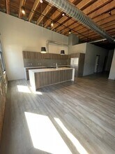 1011 W 1st Ave, Unit 402 in Spokane, WA - Building Photo - Building Photo