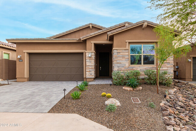 7635 E Camino Vivaz in Scottsdale, AZ - Building Photo - Building Photo