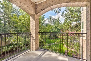 6607 Lake Woodlands Dr in The Woodlands, TX - Building Photo