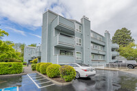 Spyglass Condominium in Des Moines, WA - Building Photo - Building Photo