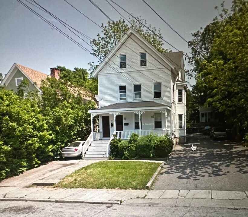 29 Newton Ave in Westerly, RI - Building Photo