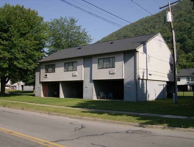 Mills Park in Renovo, PA - Building Photo - Building Photo