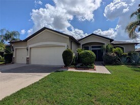 5303 Moon Shell Dr in Apollo Beach, FL - Building Photo