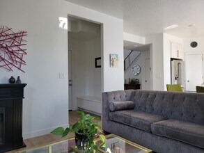 288 E 510 N in Vineyard, UT - Foto de edificio - Building Photo