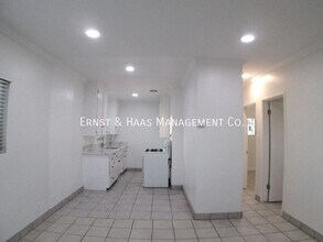 6524 Orange Ave in Long Beach, CA - Building Photo - Building Photo