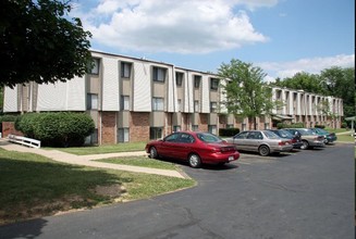 Bella Vista Apartments in Batavia, OH - Building Photo - Building Photo