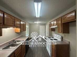 6878 Valerie Dr in Olive Branch, MS - Building Photo - Building Photo