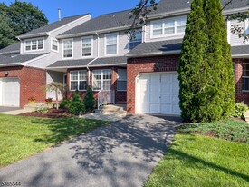 1203 Magnolia Ct in Hackettstown, NJ - Building Photo