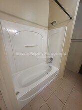 923 West Prairie Wind Way in Mustang, OK - Building Photo - Building Photo