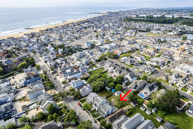 57 Ocean Ave in Manasquan, NJ - Building Photo - Building Photo