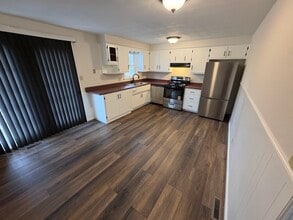 302 Spring Mill Rd in Anderson, IN - Building Photo - Building Photo