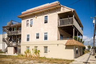 24 N Vermont Ave in Atlantic City, NJ - Building Photo - Building Photo