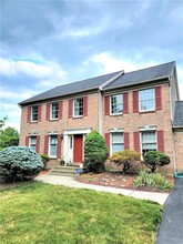 4431 Virginia Dr in Bethlehem, PA - Building Photo - Building Photo