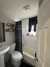 212 California St, Unit 1 in Newton, MA - Building Photo - Building Photo