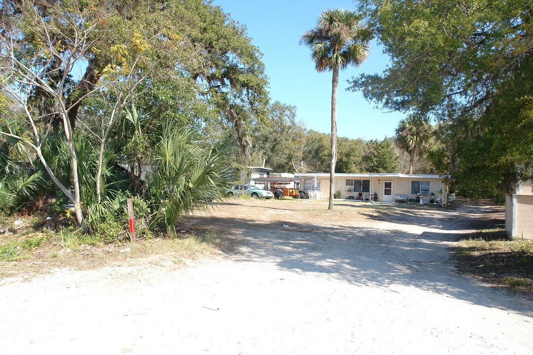 Tropical Palms Estates MHP in Ormond Beach, FL - Building Photo