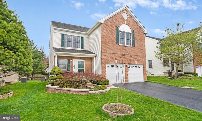 property at 32 Devonshire Dr