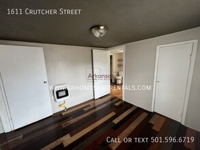 1611 Crutcher St in North Little Rock, AR - Building Photo - Building Photo