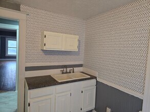 386 Genesee St in Rochester, NY - Building Photo - Building Photo