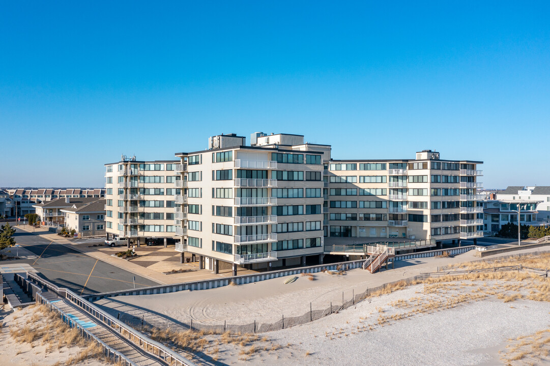 Longport Seaview Condominium in Longport, NJ - Building Photo