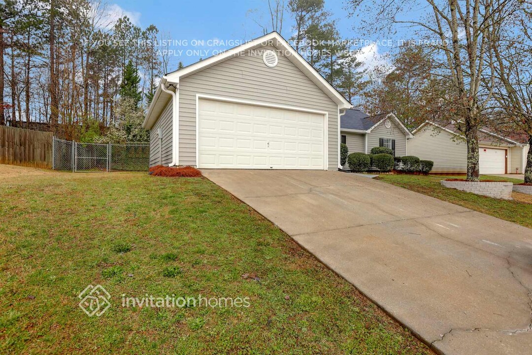 180 Willow Springs Ln in Stockbridge, GA - Building Photo