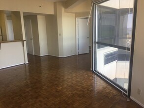 6363 Christie Ave in Emeryville, CA - Building Photo - Building Photo