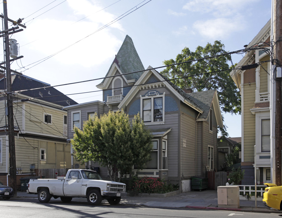 76 E Julian St in San Jose, CA - Foto de edificio