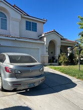 7848 Evening Shadows Ave in Las Vegas, NV - Building Photo - Building Photo