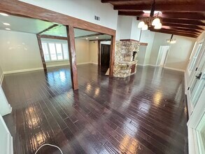 3957 Woodfield Dr in Sherman Oaks, CA - Building Photo - Building Photo