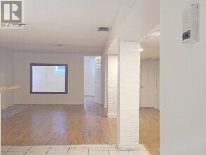 600 Huron St in Toronto, ON - Building Photo - Building Photo