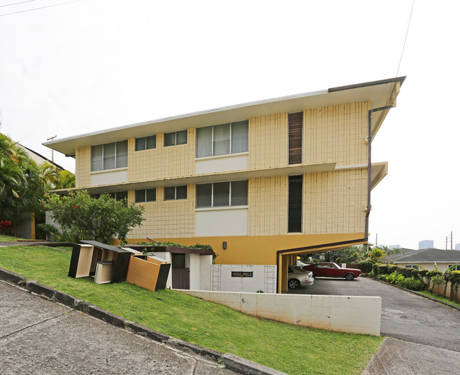 1597 Pele St in Honolulu, HI - Building Photo - Building Photo