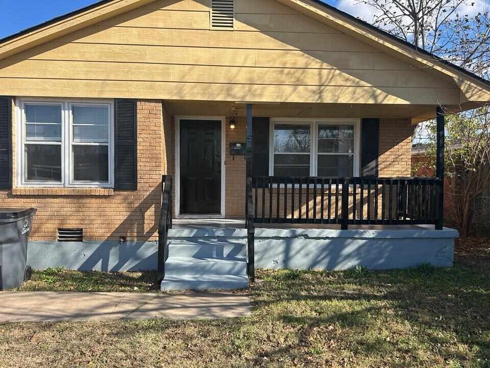 2811 NW 21st Pl in Lawton, OK - Building Photo