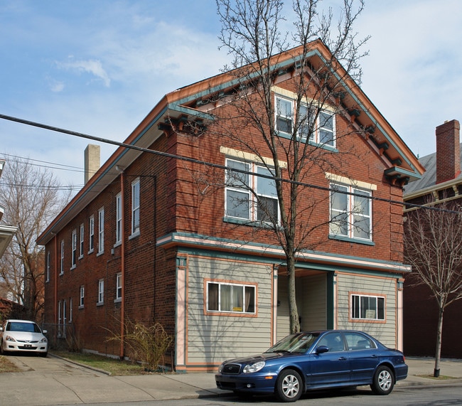 329 Taylor Ave in Bellevue, KY - Foto de edificio - Building Photo