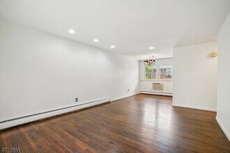 39 Harrison Ave in Montclair, NJ - Building Photo - Building Photo