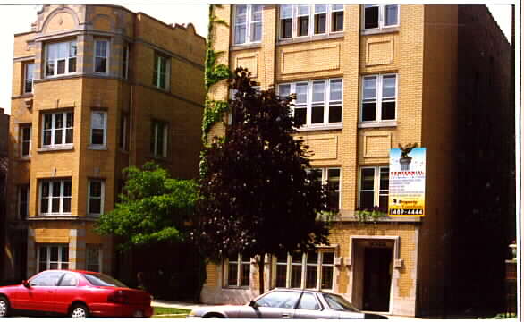 Centennial Condominiums in Chicago, IL - Building Photo