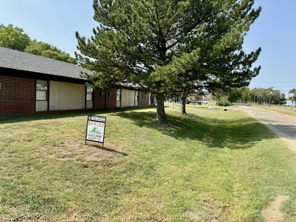 410 N Fisher St in Glasco, KS - Building Photo