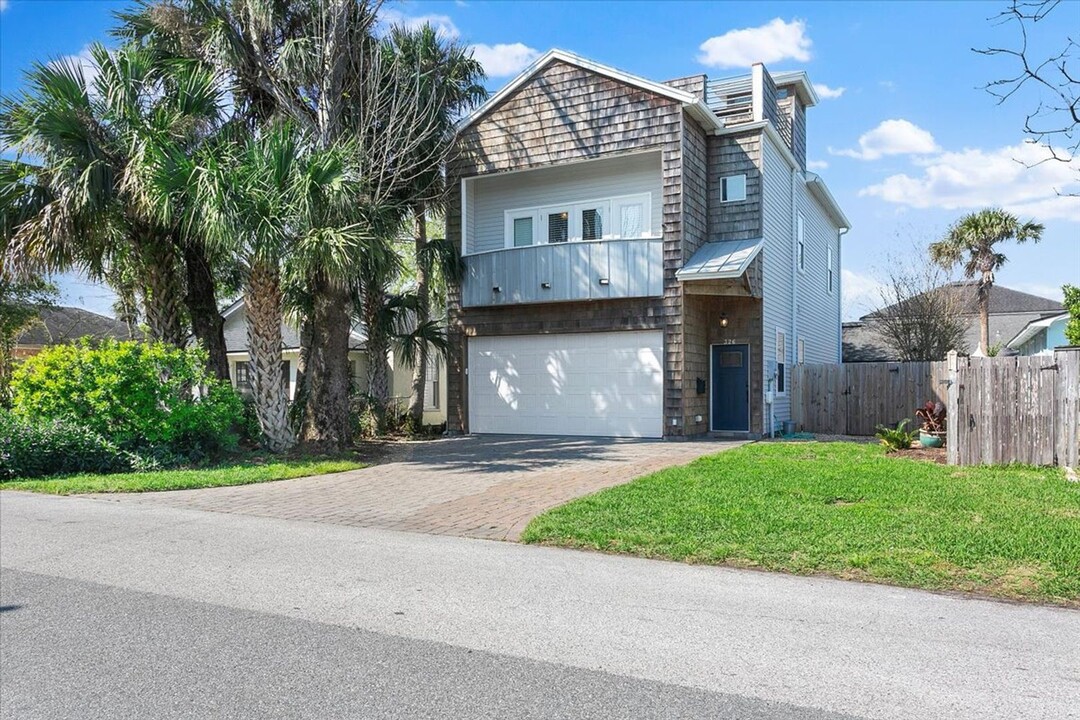 326 N 6th St in Jacksonville Beach, FL - Building Photo