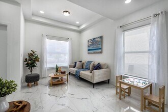 412 NW 13th Ave in Boynton Beach, FL - Building Photo - Building Photo