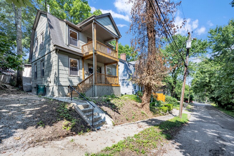 3033 Marshall Ave in Cincinnati, OH - Building Photo