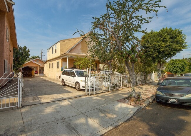 1352 E 21st St in Los Angeles, CA - Building Photo - Building Photo