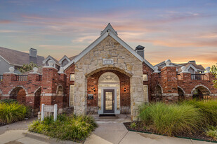 The Reserve at Lenexa Apartments