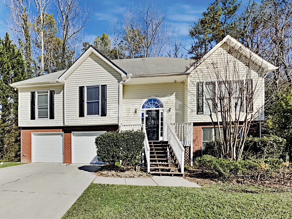 893 Wellsley Ct in Powder Springs, GA - Building Photo