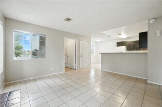 4651 Amberleigh Ln in Las Vegas, NV - Building Photo - Building Photo