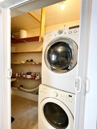 2211 Hazard St photo'