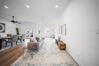 1122 Hogan St in Houston, TX - Building Photo - Building Photo