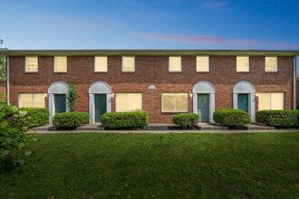 Gateway Apartments in Columbus, OH - Building Photo - Building Photo