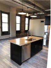 Lofts on Adams in Toledo, OH - Foto de edificio - Building Photo
