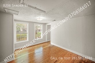 8206 Sandra St in Houston, TX - Building Photo - Building Photo