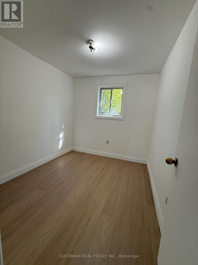 137 Homewood Ave in Toronto, ON - Building Photo - Building Photo