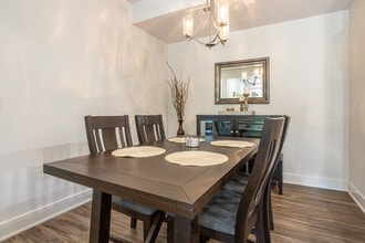 Winding Springs in Elizabethtown, KY - Building Photo - Interior Photo